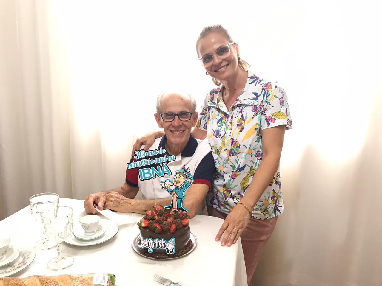 Roberto e Gedália são casados há 40 anos e desempenham juntos o ministério pastoral - Foto: Divulgação